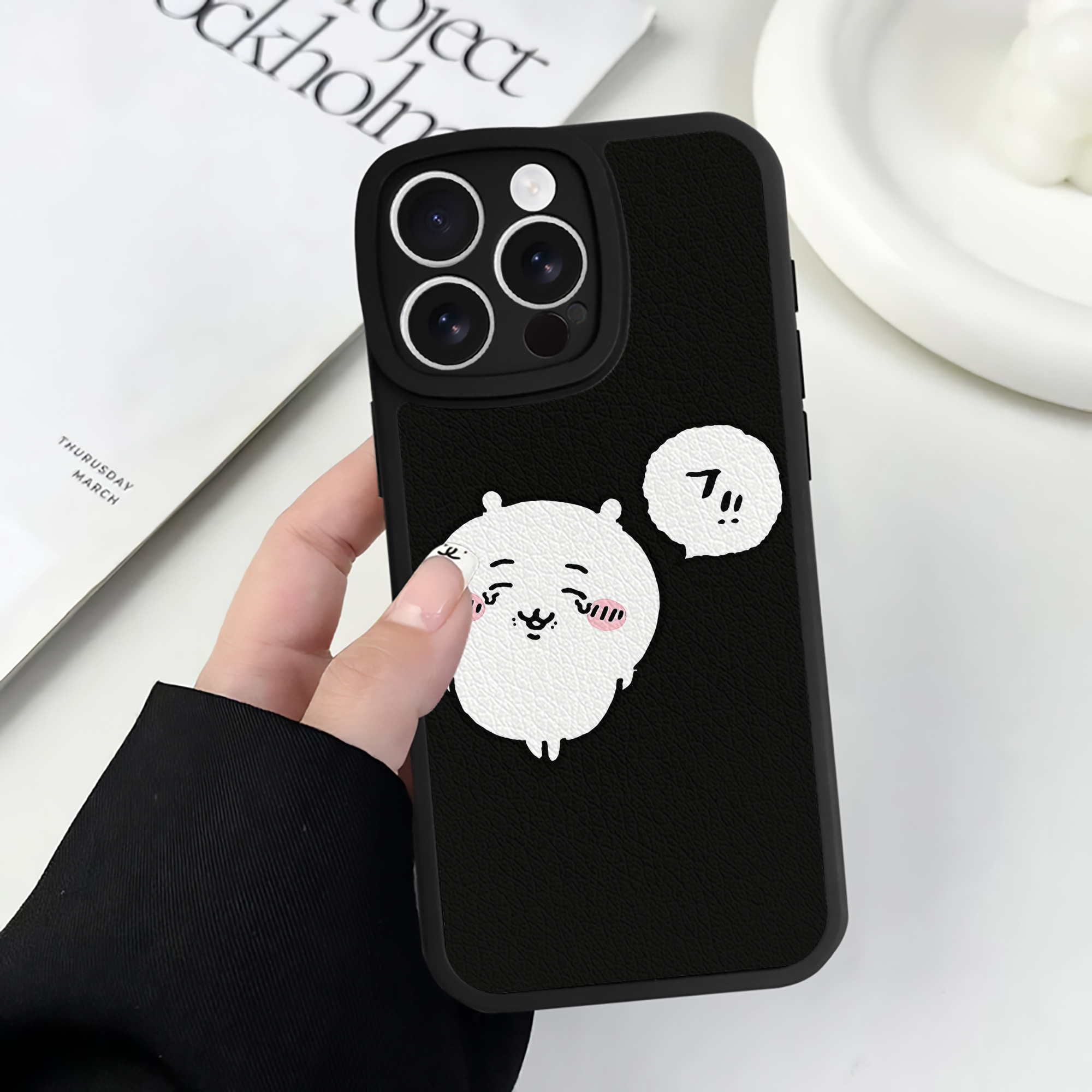 （画像用） ちいかわ ちいかわ Chii-kawa chiikawa 【iPhone 16シリーズ対応】シリコンスマホケース（レザー調） 材質：シリコン